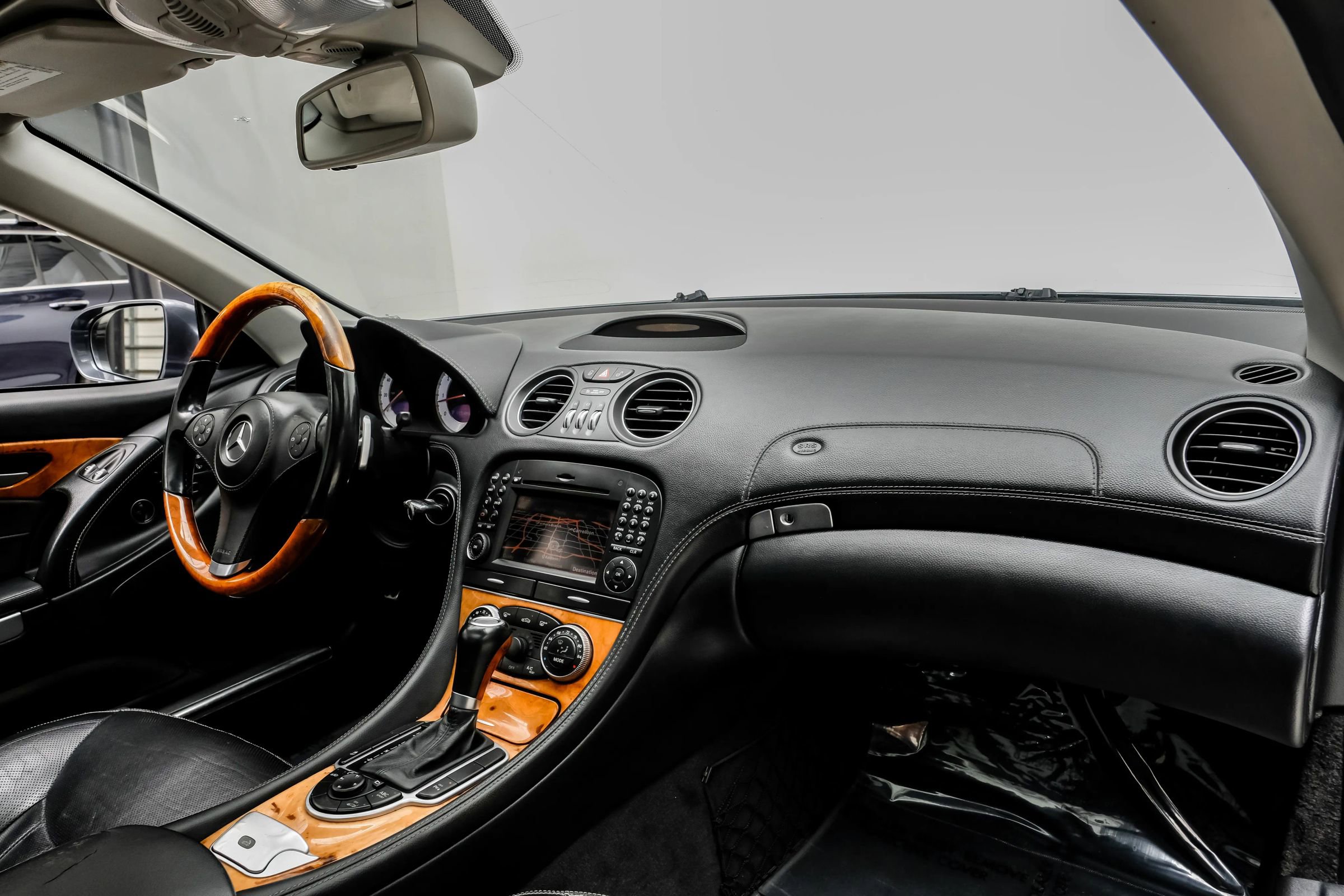 Used 2012 Mercedes-Benz SL 550 image 17