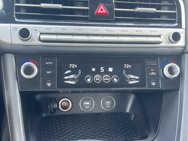 Used 2025 Genesis G70 2.5T RWD image 22