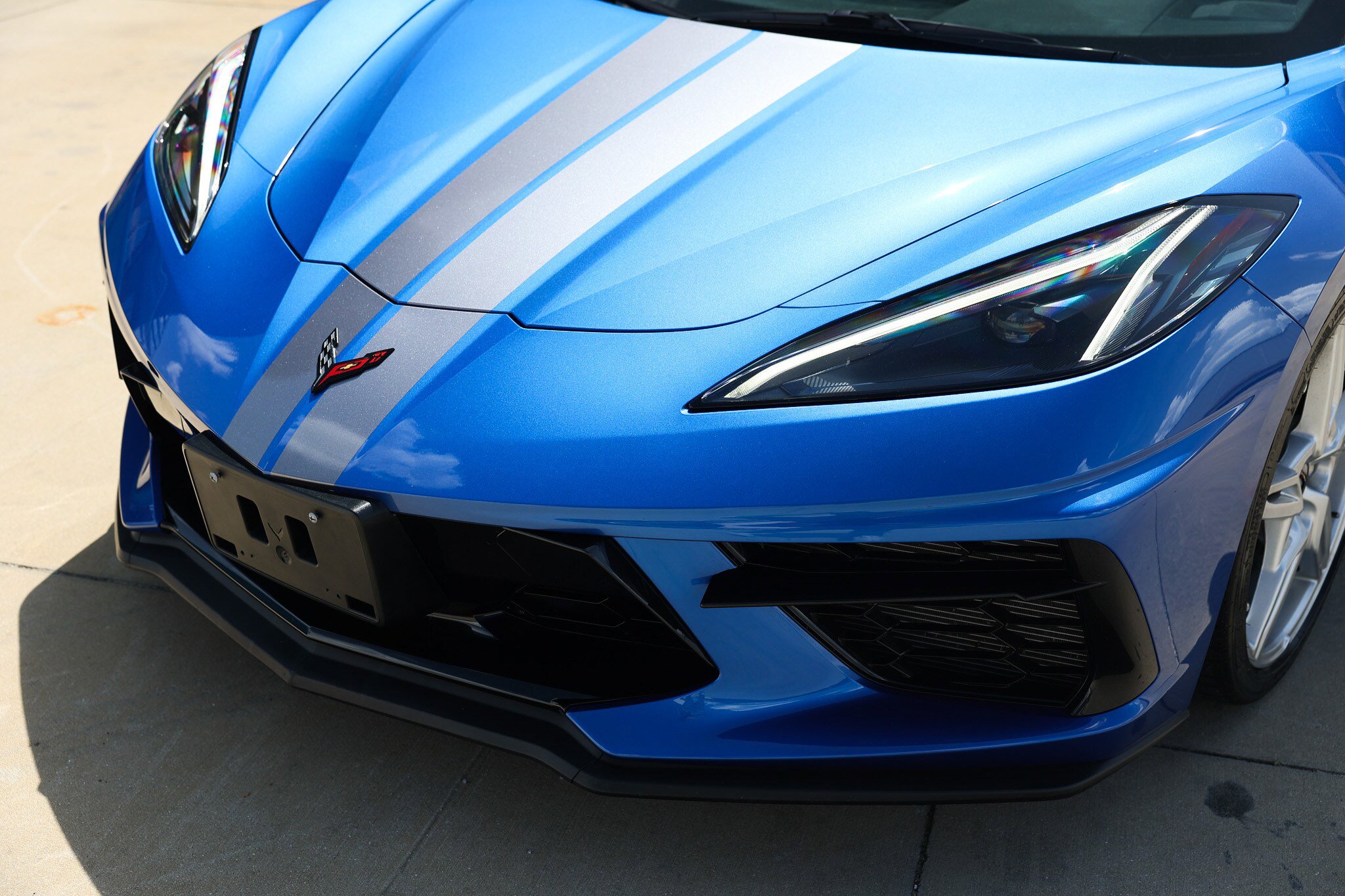 Used 2021 Chevrolet Corvette Stingray Coupe w/ Z51 Performance Package RWD image 25