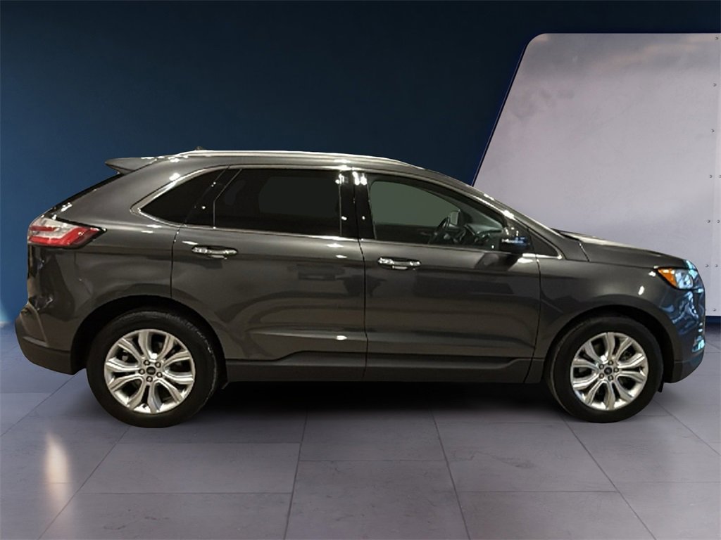 Used 2020 Ford Edge Titanium w/ Class II Trailer Tow Package image 8