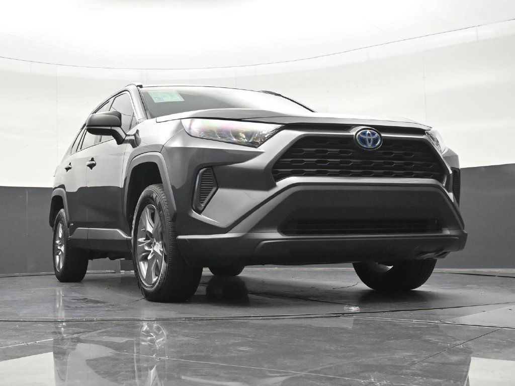 Used 2022 Toyota RAV4 LE AWD/4WD image 29