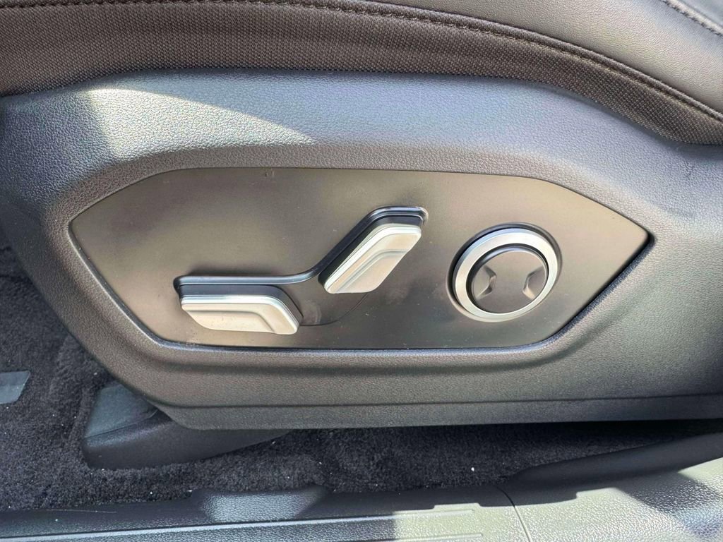 Used 2025 Hyundai Santa Fe SEL image 13