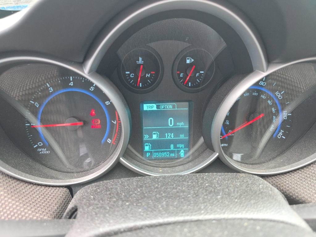 Used 2015 Chevrolet Cruze LT image 4