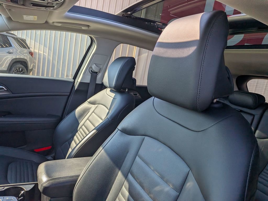 Used 2023 Kia Sportage SX image 13