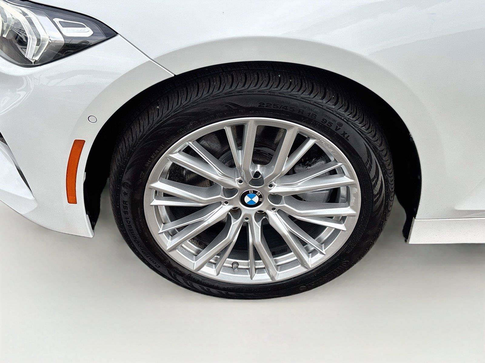 Used 2023 BMW 330i xDrive Sedan w/ Premium Package AWD/4WD image 32