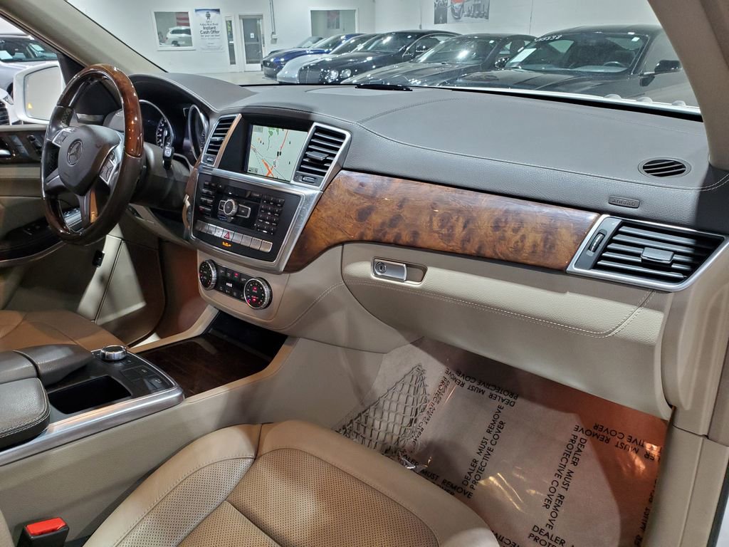 Used 2014 Mercedes-Benz GL 450 4MATIC image 14