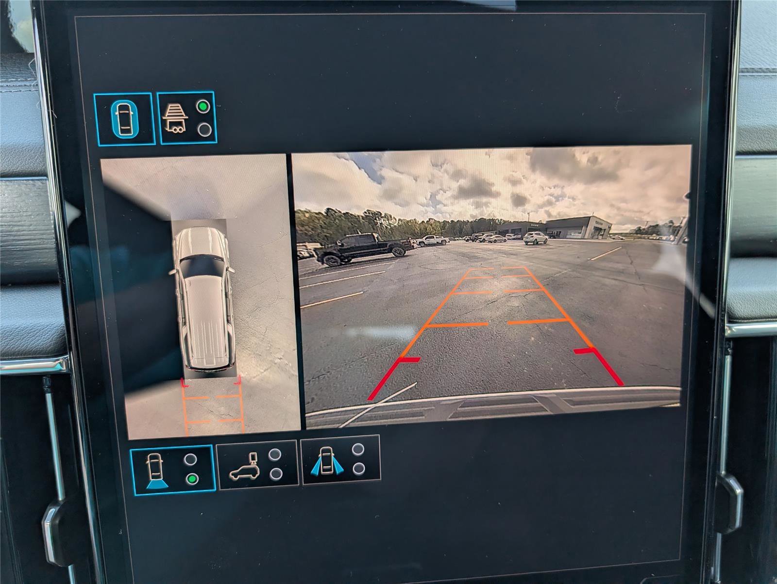 New 2026 GMC Yukon XL Denali w/ Sun & Power Step Package image 33