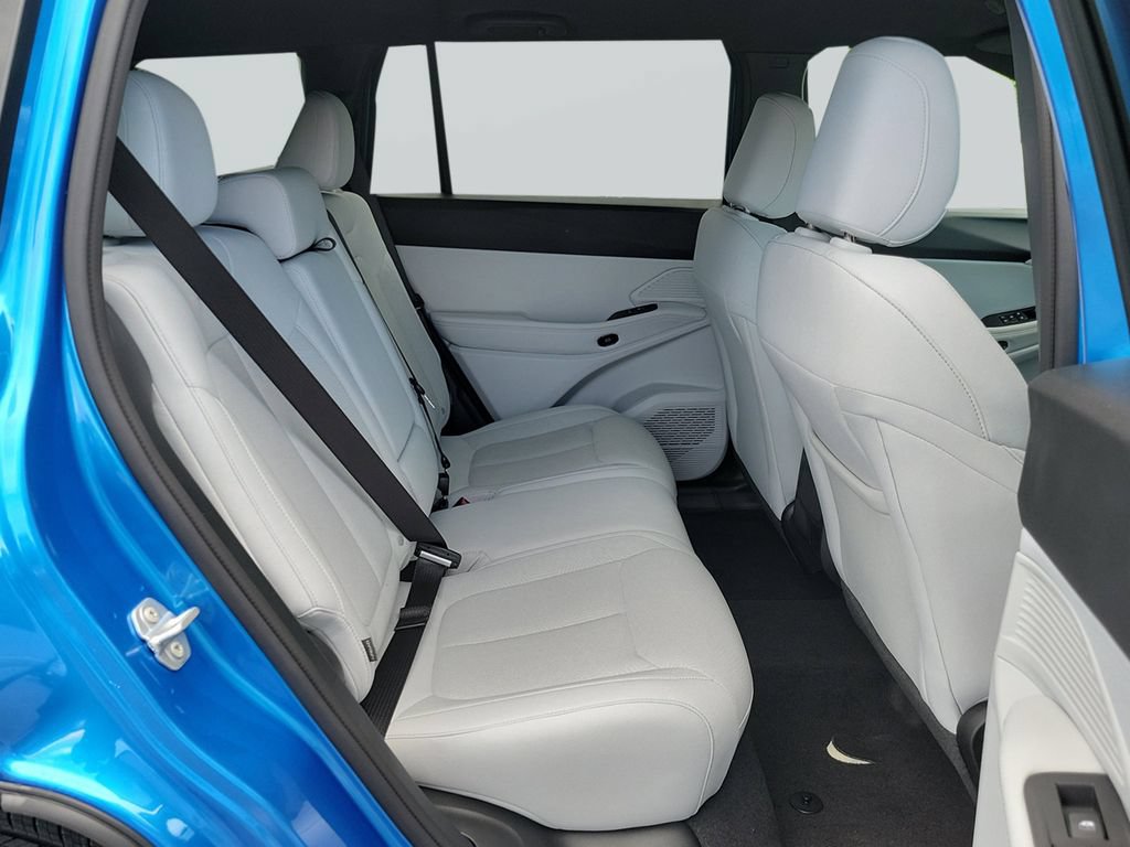 New 2026 Jeep Cherokee Laredo AWD/4WD image 36