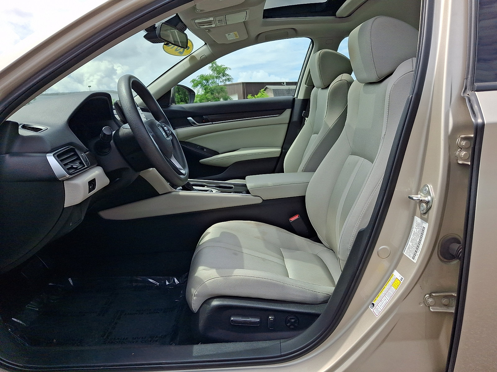 Used 2018 Honda Accord EX image 13