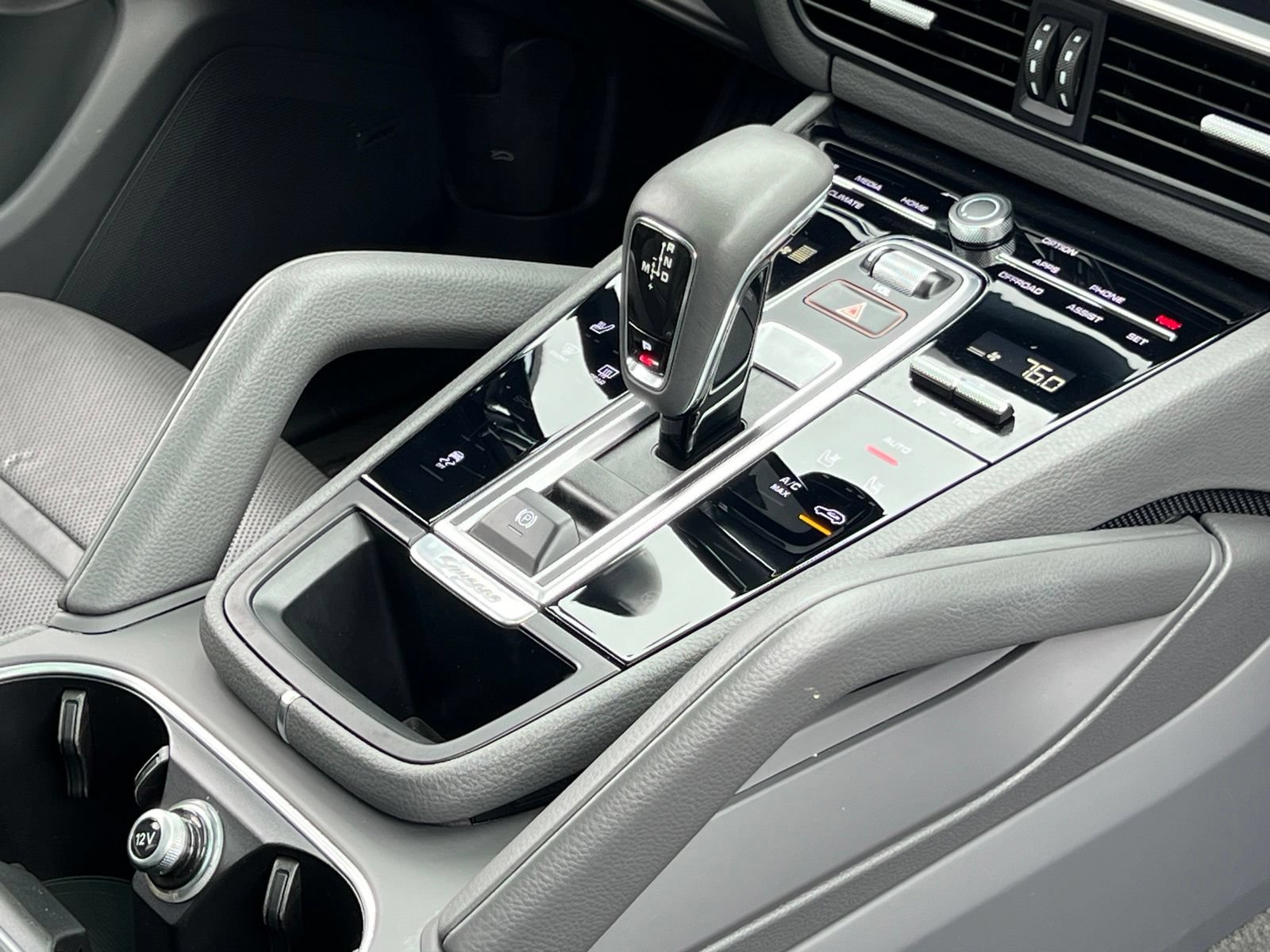 Certified 2023 Porsche Cayenne AWD/4WD image 41