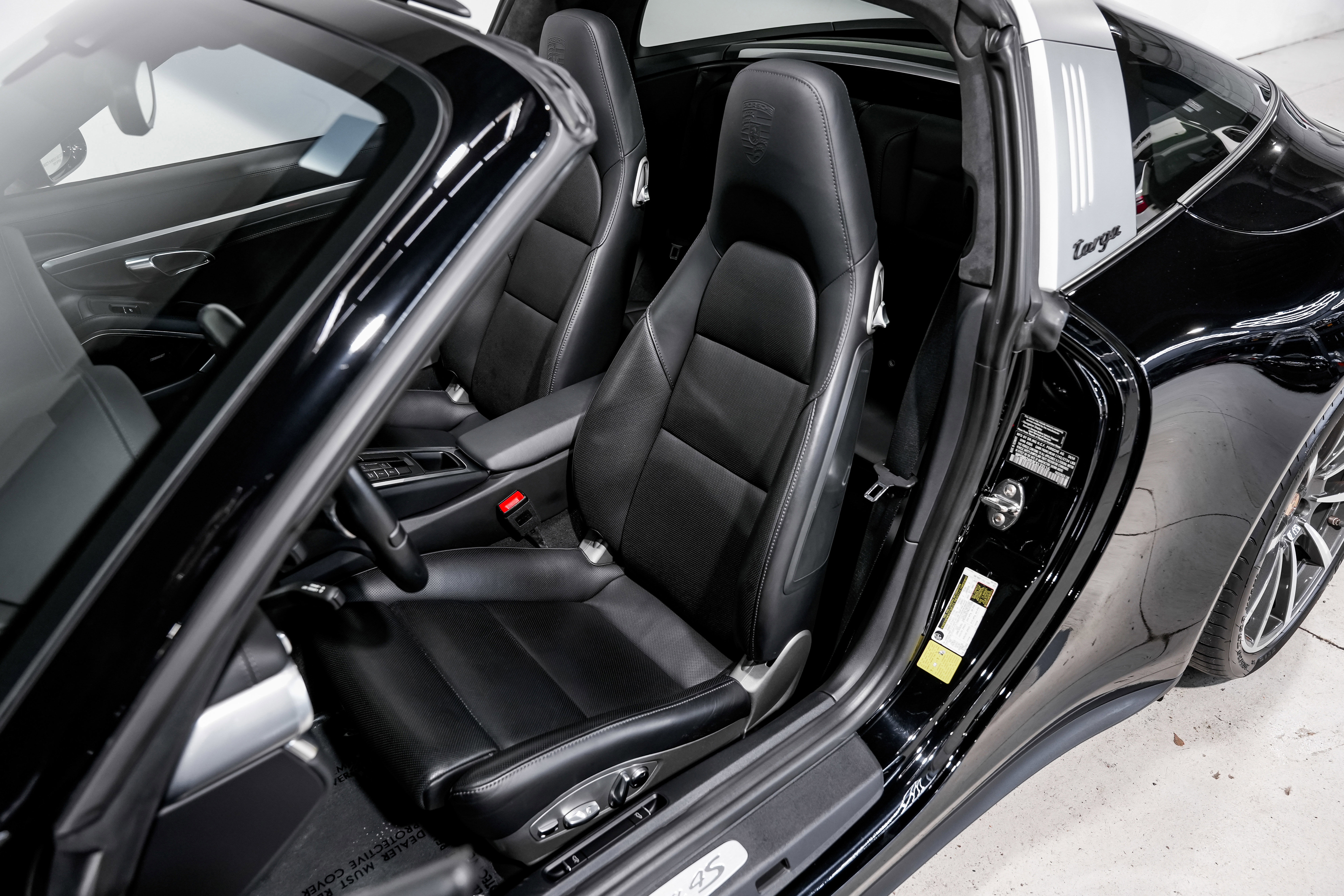 Used 2014 Porsche 911 Targa 4S image 22