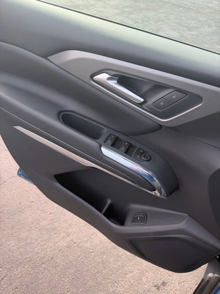 New 2026 Chevrolet Traverse LT w/ Driver Confidence Package image 6