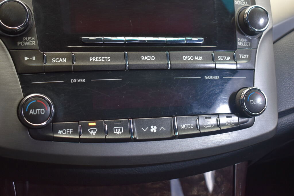 Used 2011 Toyota Avalon image 11