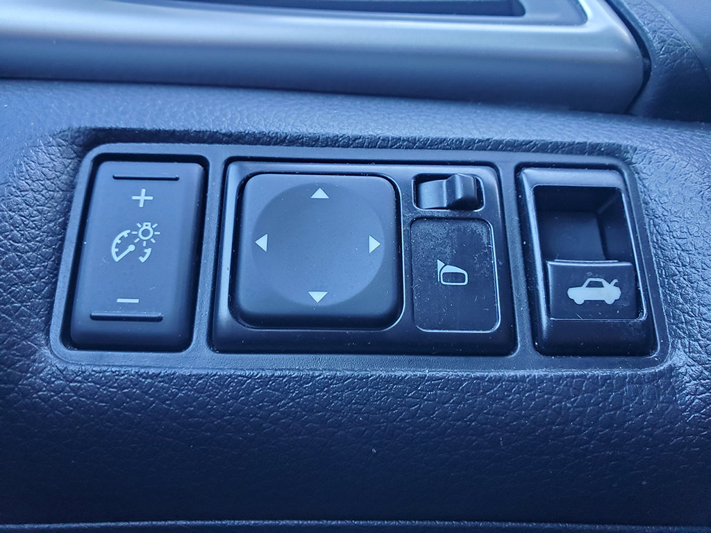 Used 2018 Nissan Sentra SV FWD image 26
