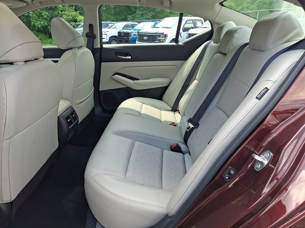 Certified 2023 Nissan Altima 2.5 SL FWD image 11