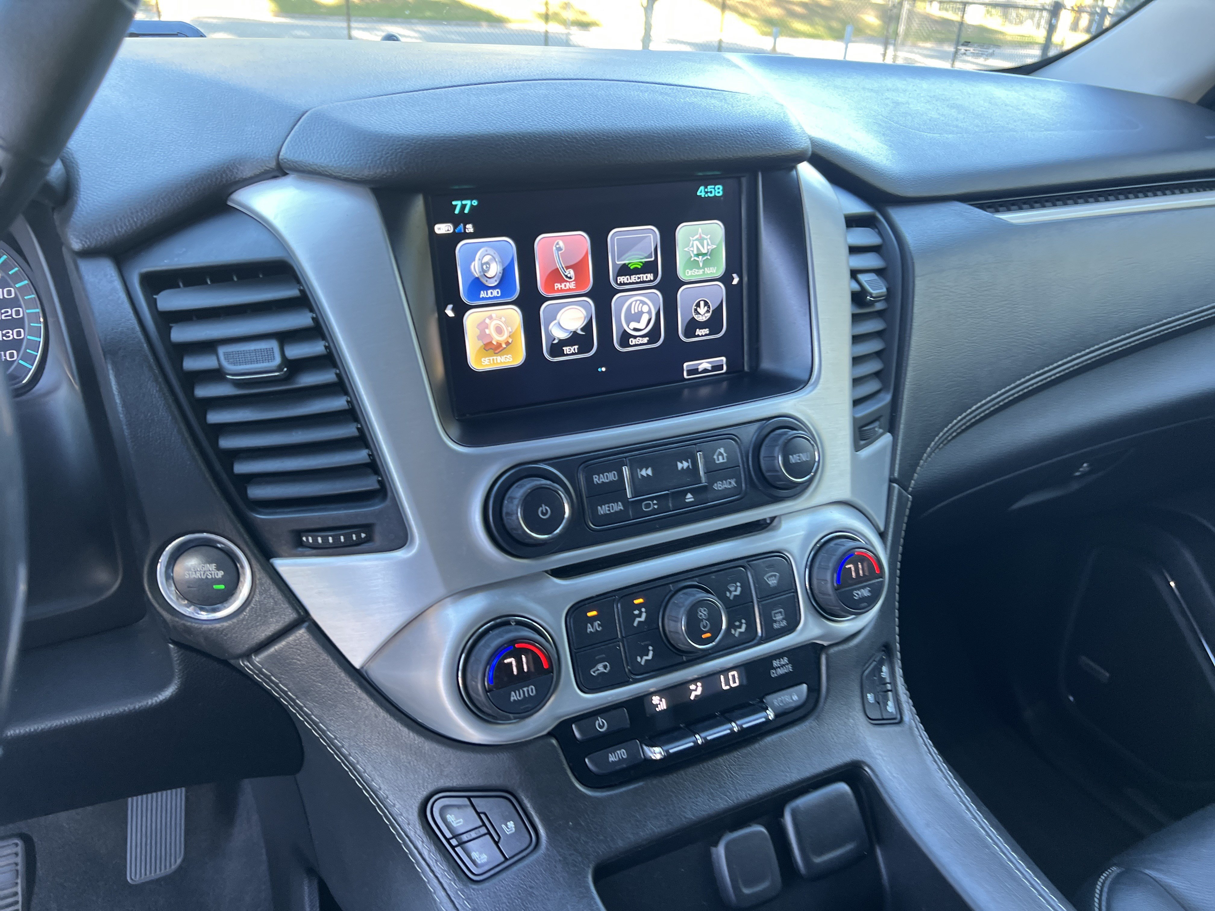 Used 2020 GMC Yukon XL SLT AWD/4WD image 38