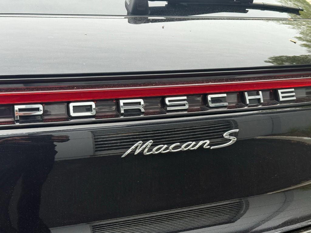 Used 2023 Porsche Macan S AWD/4WD image 18