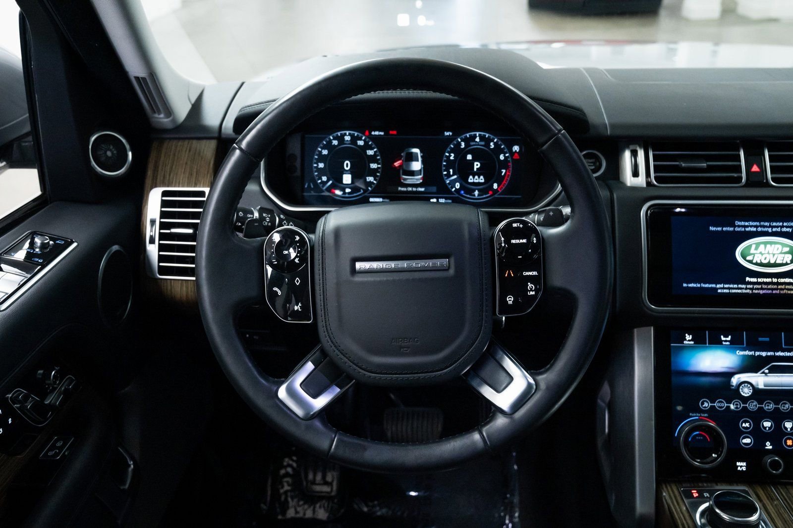 Used 2019 Land Rover Range Rover Supercharged AWD/4WD image 12