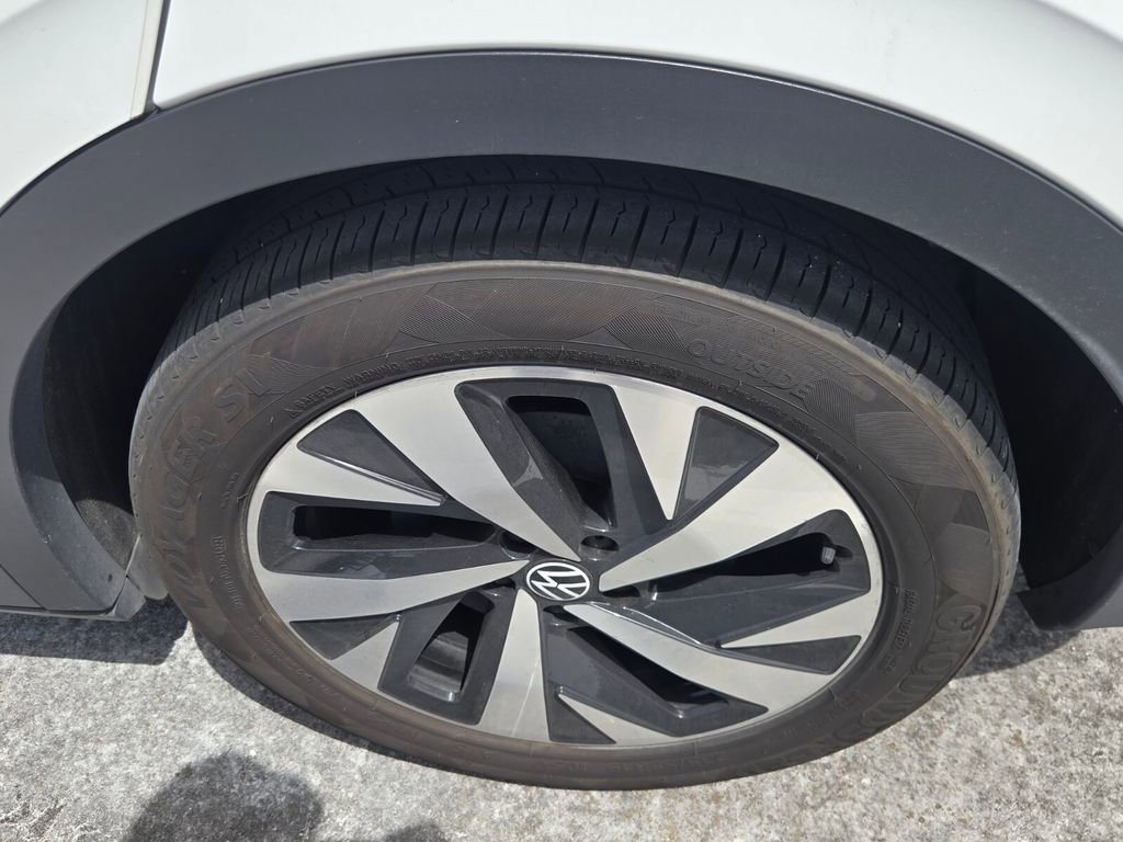 Used 2023 Volkswagen ID.4 2WD image 5