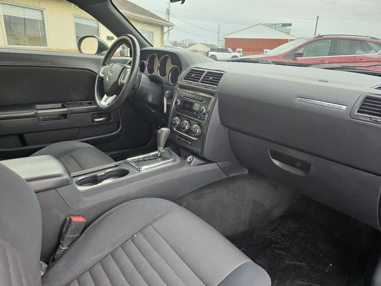 Used 2013 Dodge Challenger SXT image 17