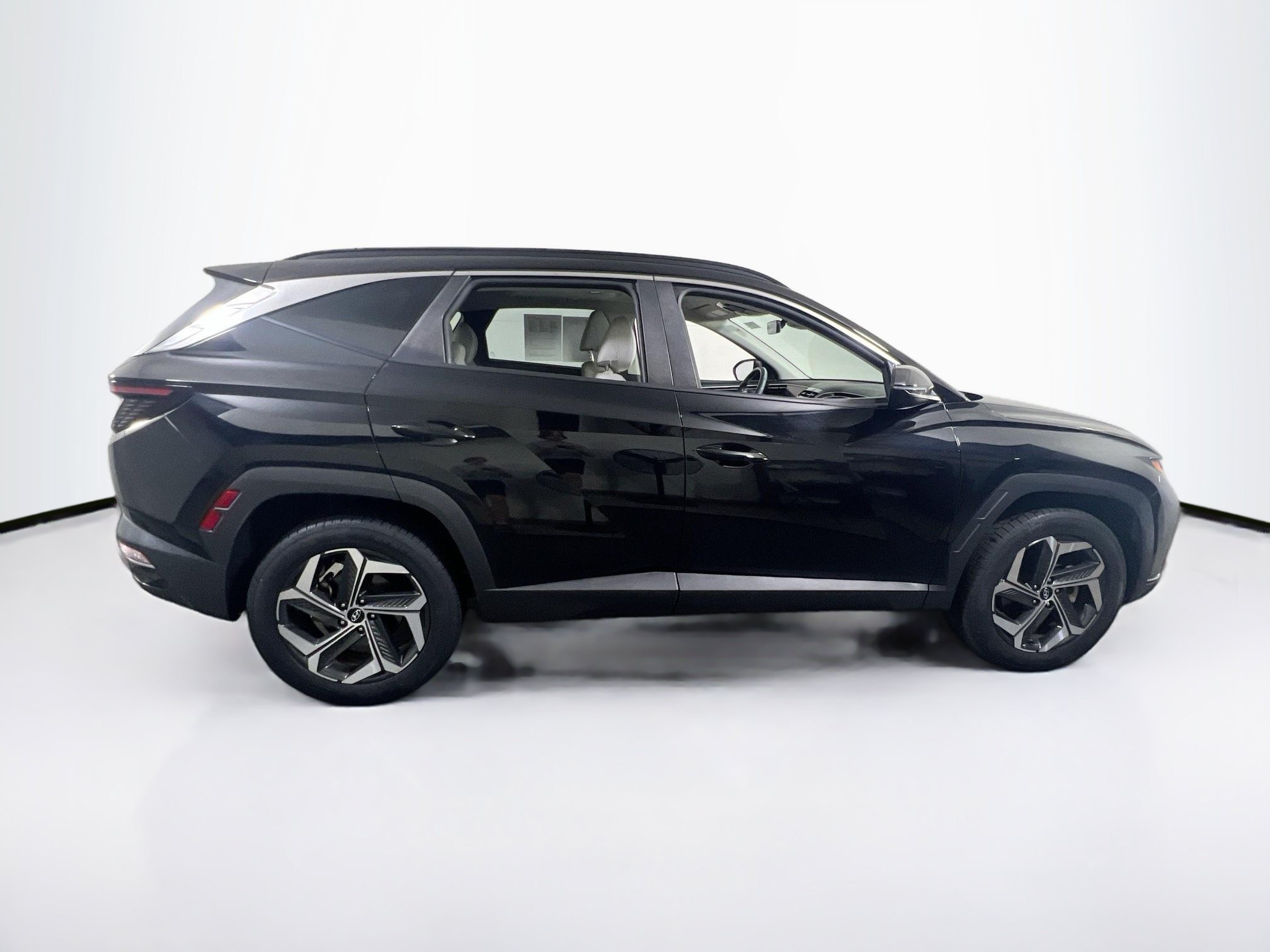 Used 2023 Hyundai Tucson SEL w/ Convenience Package AWD/4WD image 4