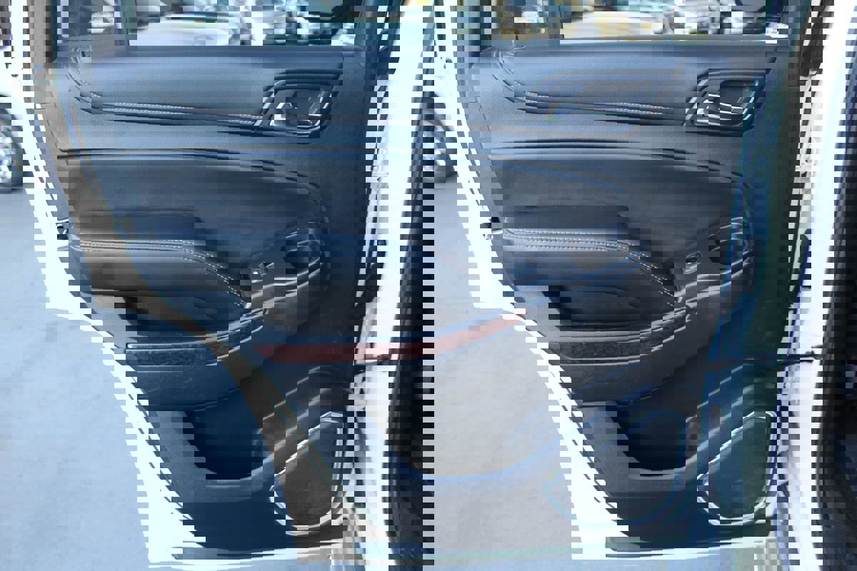 Used 2016 GMC Yukon SLE image 22