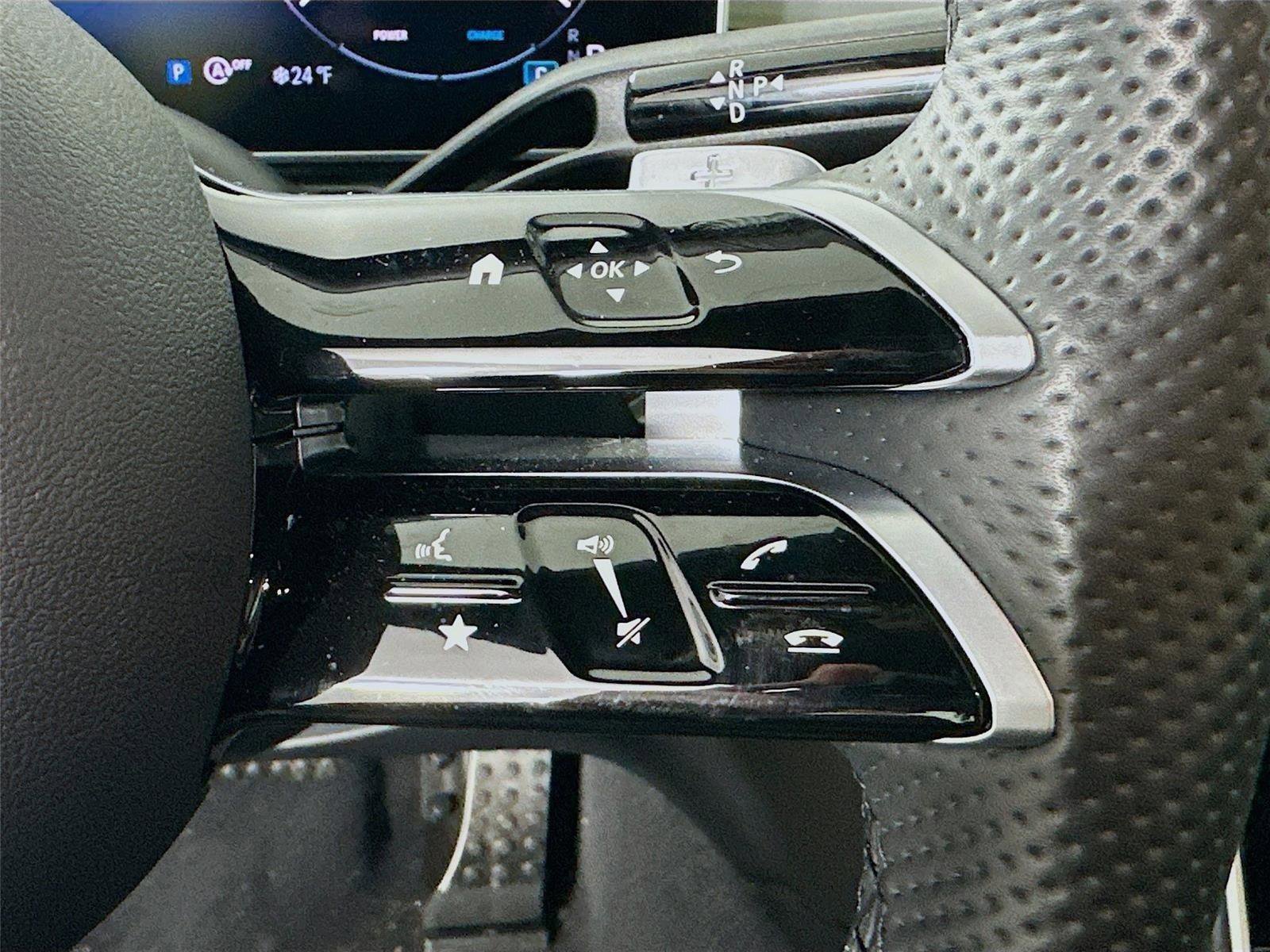 Certified 2025 Mercedes-Benz C 300 4MATIC Sedan image 13