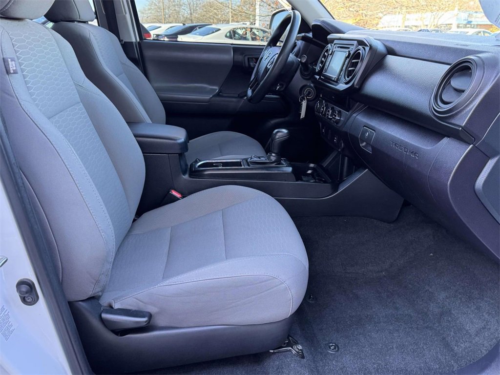 Used 2018 Toyota Tacoma SR w/ SR Convenience Package image 14