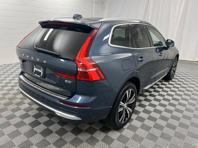 Used 2023 Volvo XC60 B5 Plus AWD/4WD image 5
