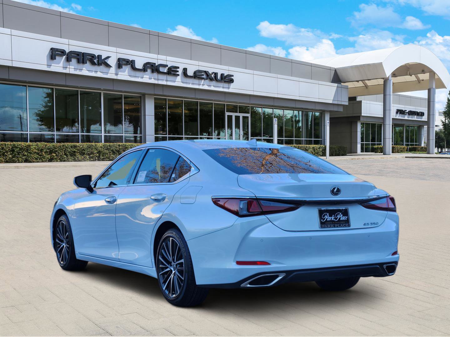 New 2025 Lexus ES 350 w/ Premium Package image 4