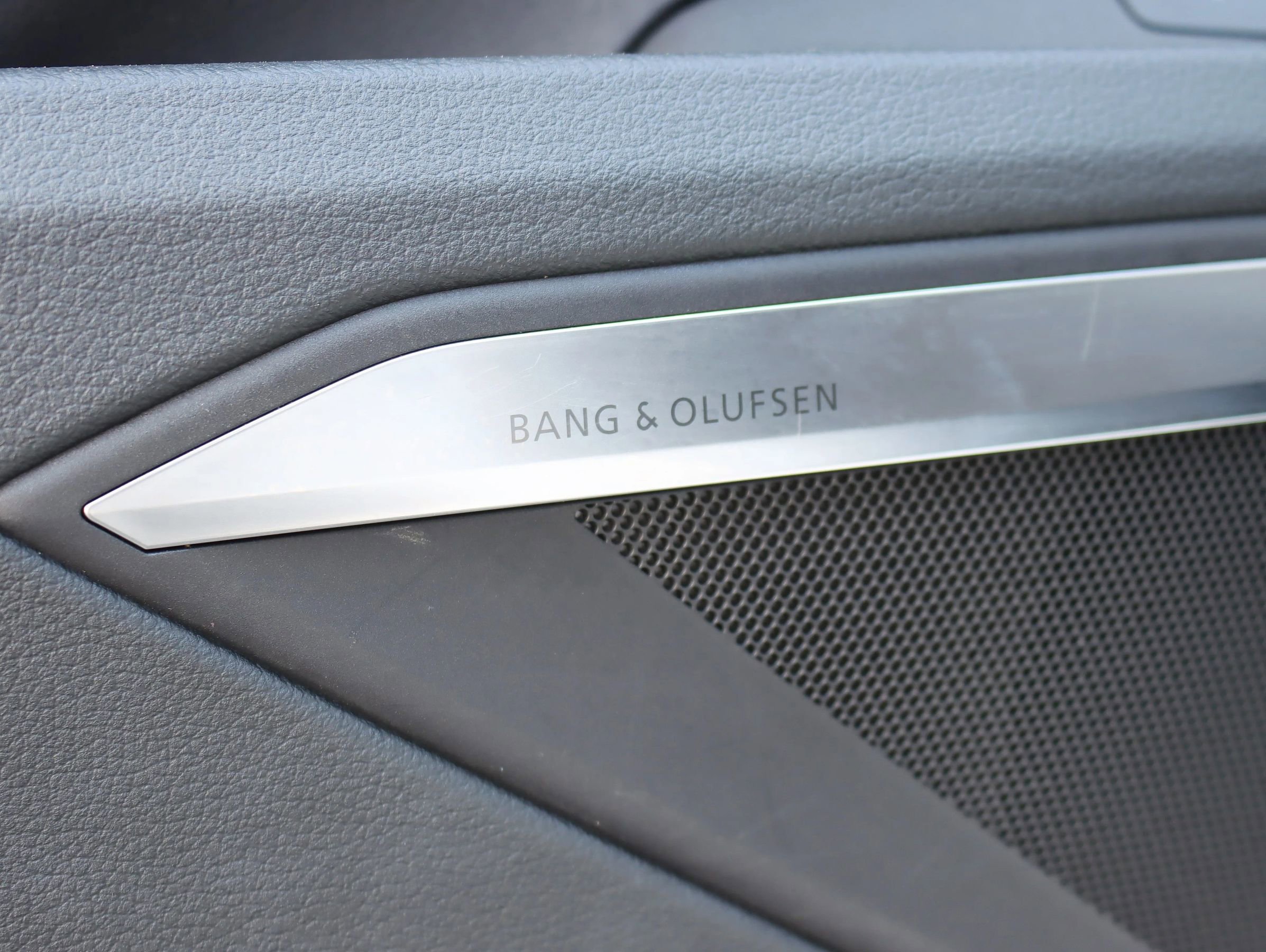 Used 2019 Audi e-tron Premium Plus image 34