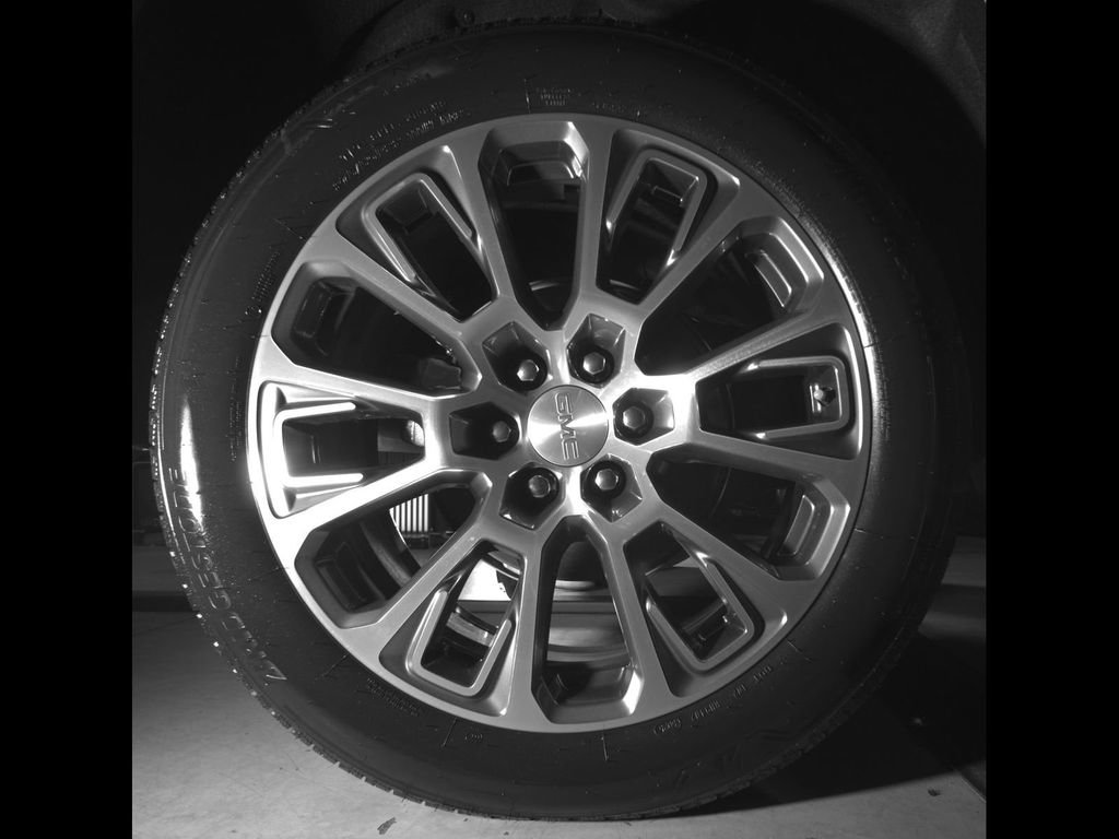New 2026 GMC Yukon XL Denali w/ Sun & Power Step Package AWD/4WD image 16