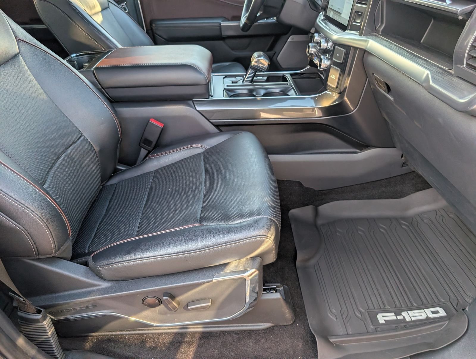 Used 2023 Ford F150 Lariat AWD/4WD image 32
