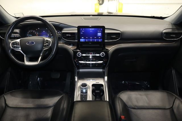 Used 2022 Ford Explorer Limited w/ Equipment Group 301A image 32