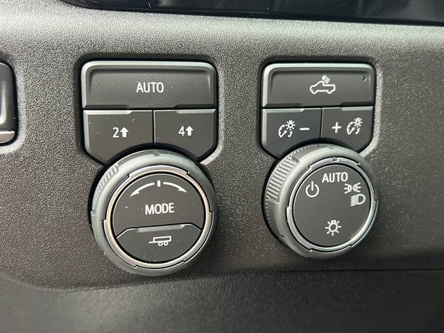 Used 2026 Chevrolet Silverado 1500 LT AWD/4WD image 20