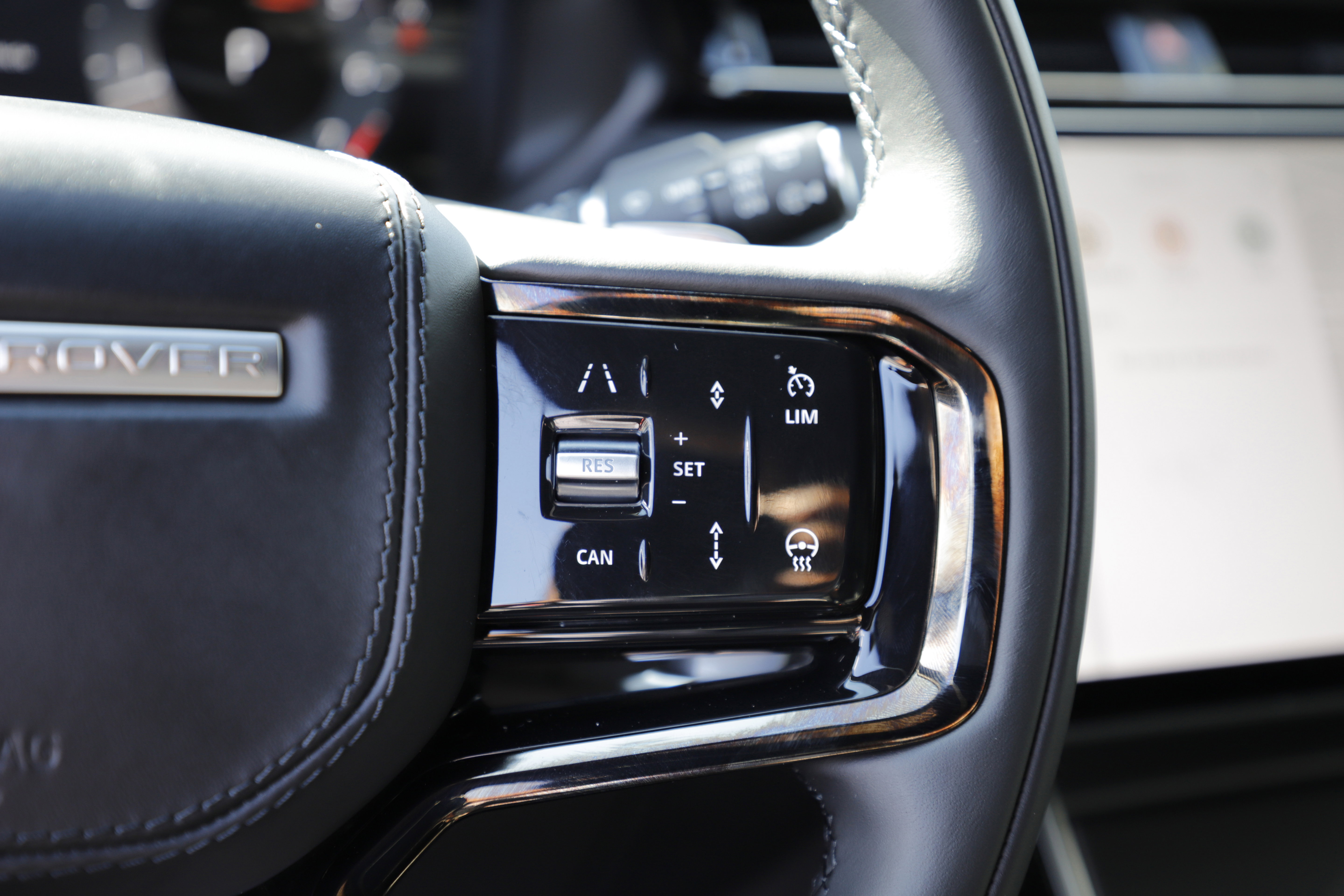 New 2026 Land Rover Range Rover Velar S image 24