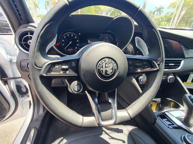 New 2024 Alfa Romeo Giulia Sprint RWD image 13