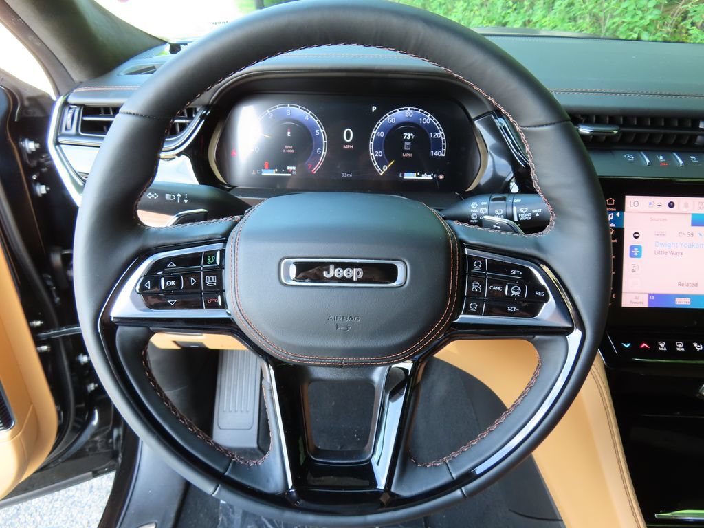 New 2026 Jeep Grand Cherokee Summit w/ Obsidian Package AWD/4WD image 4