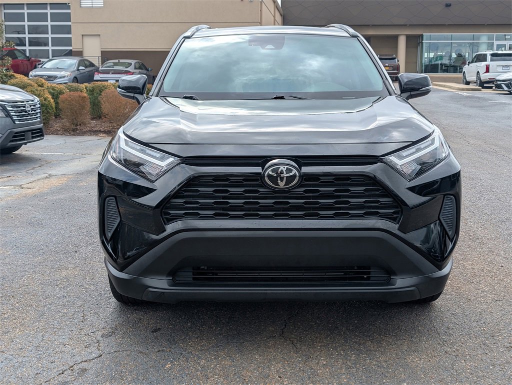 Used 2022 Toyota RAV4 XLE image 2