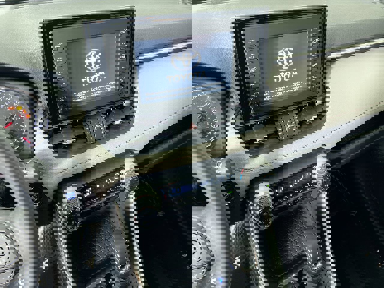 Used 2019 Toyota RAV4 XLE Premium image 23