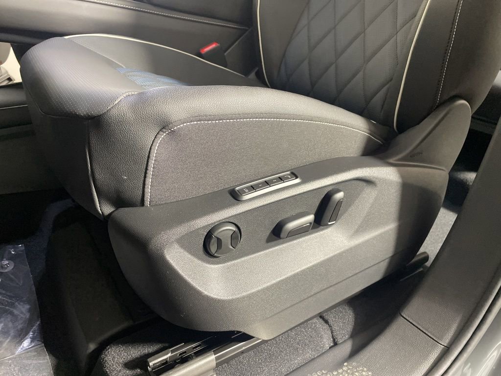 New 2026 Volkswagen Atlas Cross Sport SEL Premium R-Line AWD/4WD image 11