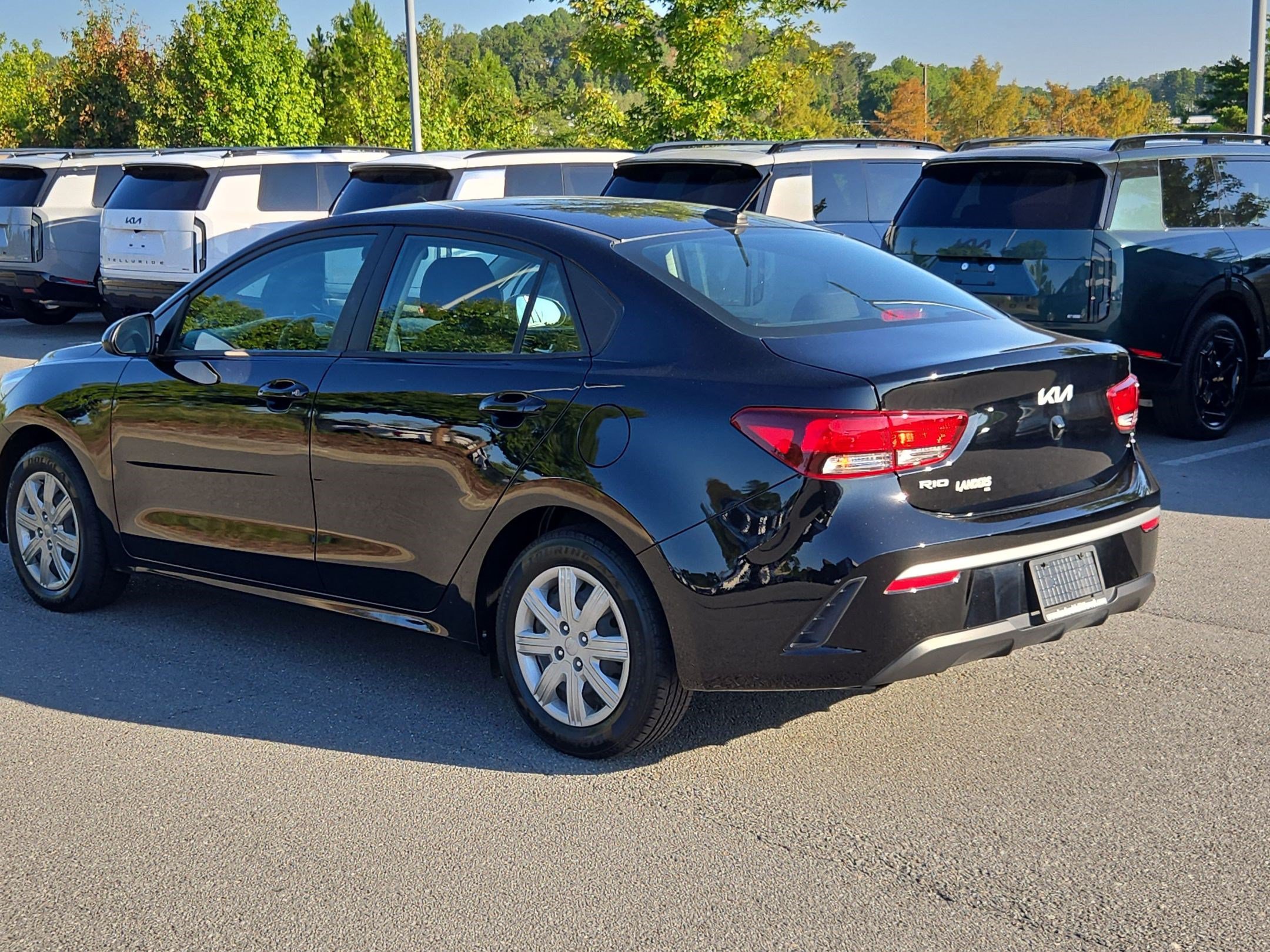 Used 2023 Kia Rio LX FWD image 5