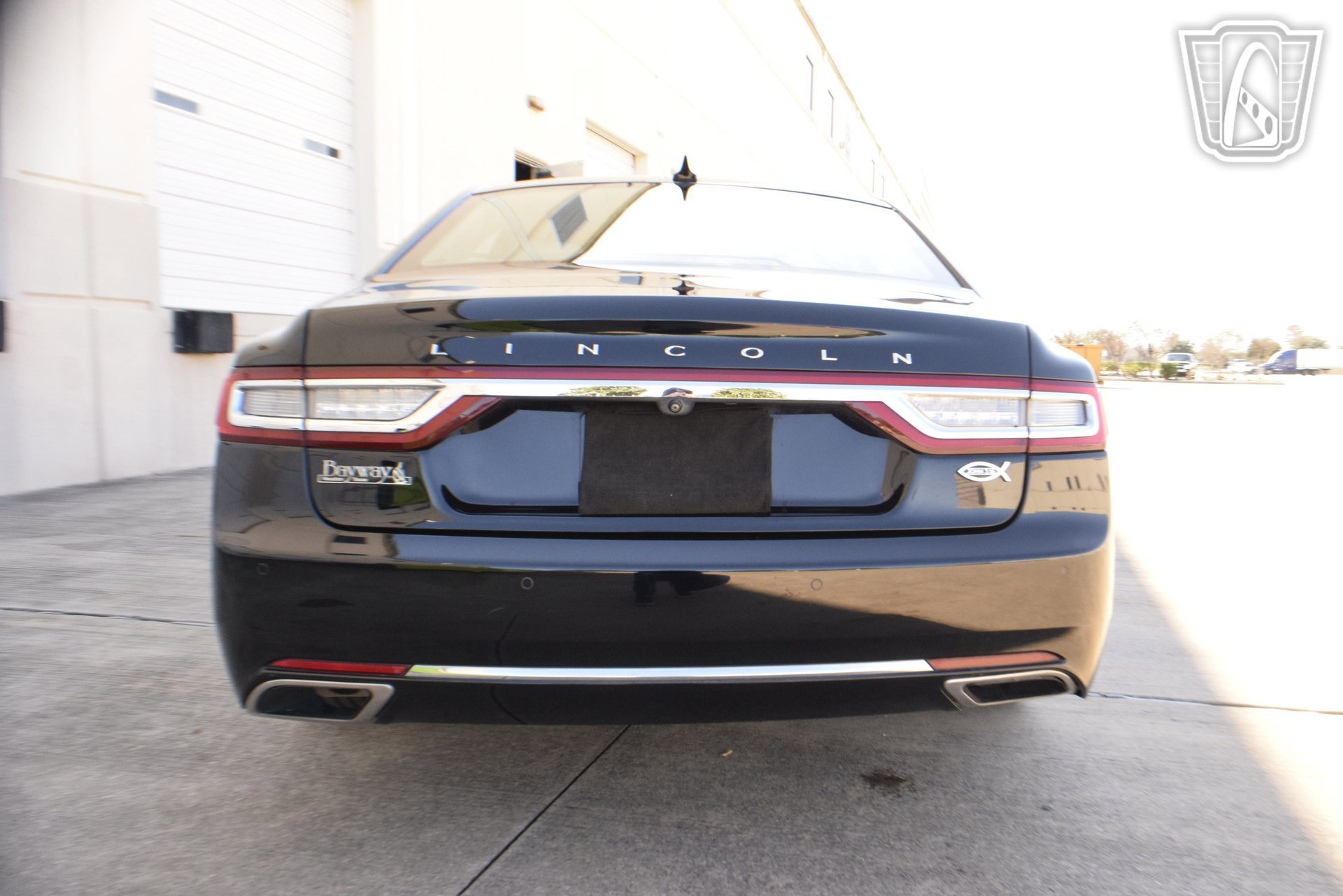 Used 2018 Lincoln Continental Premiere image 10