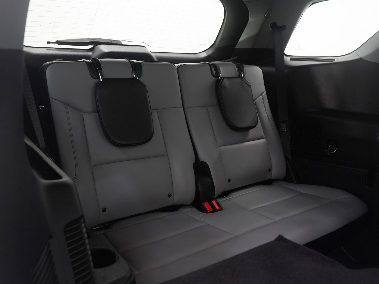 Used 2021 Ford Explorer XLT w/ XLT Sport Appearance Package image 15