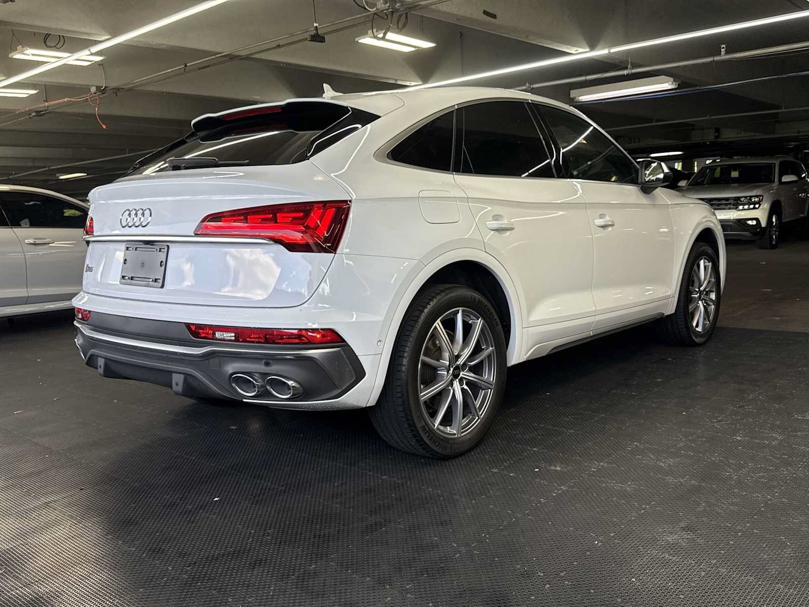 Used 2023 Audi SQ5 Prestige w/ Prestige Package AWD/4WD image 8