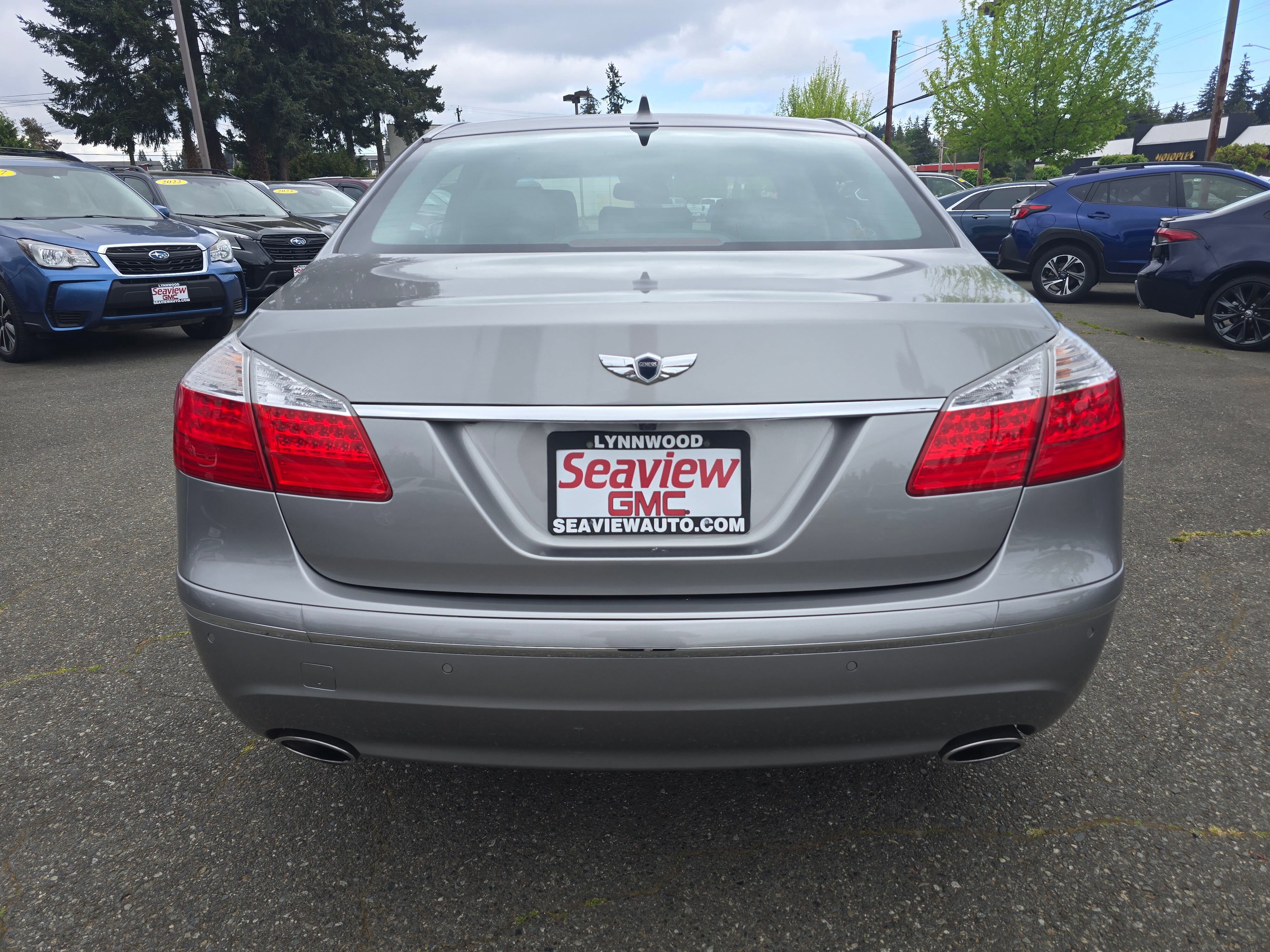 Used 2009 Hyundai Genesis 3.8 w/ Technology Pkg 4 RWD image 6