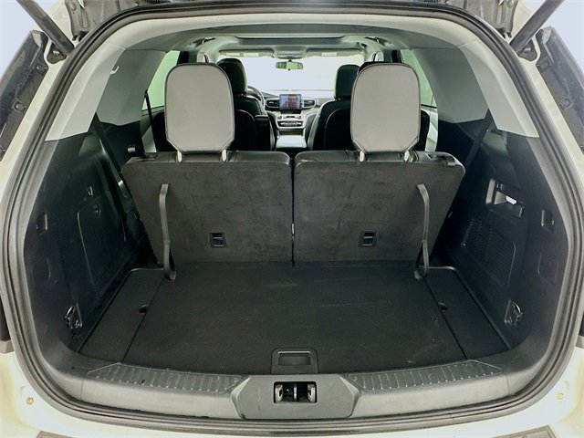 Used 2022 Ford Explorer XLT w/ Equipment Group 202A image 27