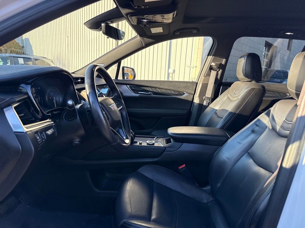 Certified 2024 Cadillac XT6 Premium Luxury w/ Technology Package image 3