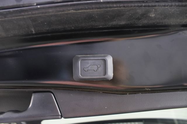 Used 2023 Toyota RAV4 XLE Premium image 21