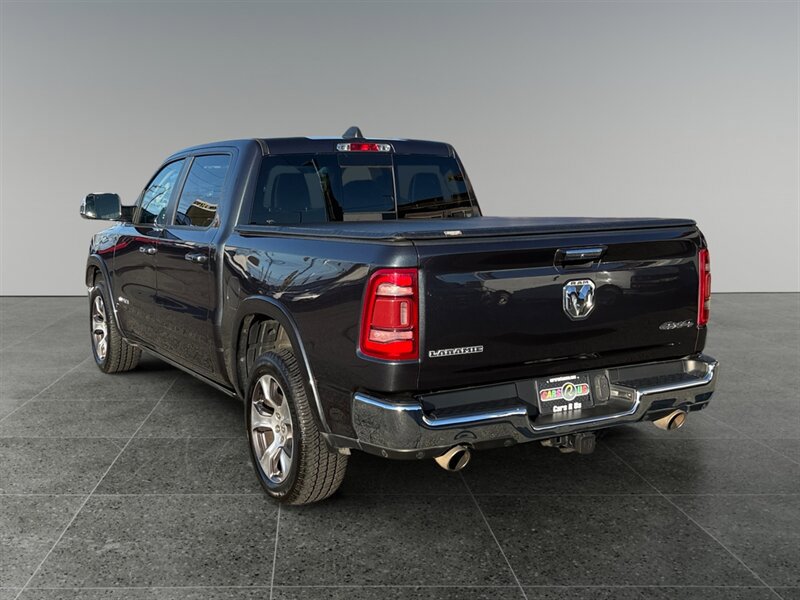 Used 2019 RAM 1500 Laramie AWD/4WD image 3